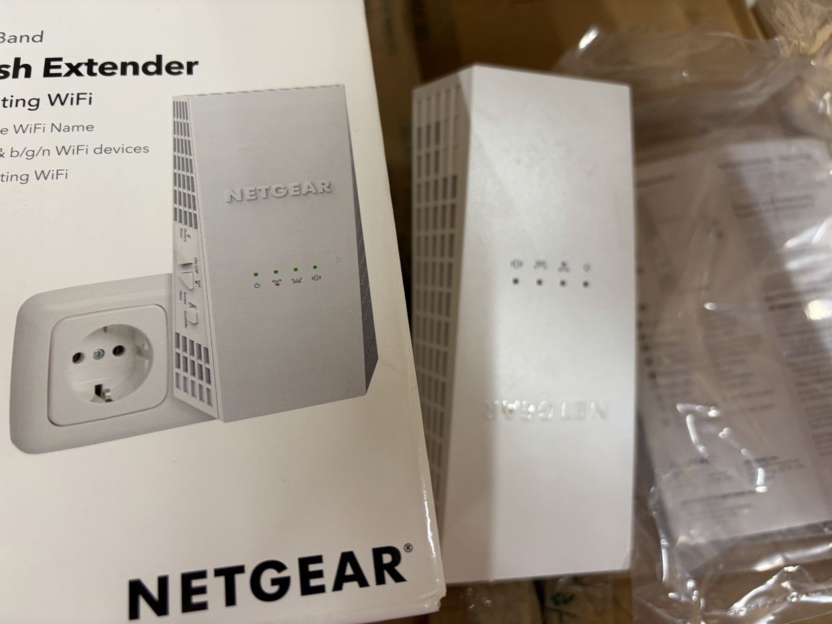 Netgear WiFi: Netgear WiFi Mesh Extender neuwertig – Nuovo (secondo la descrizione) da Gümligen venduto da Monica-h 2