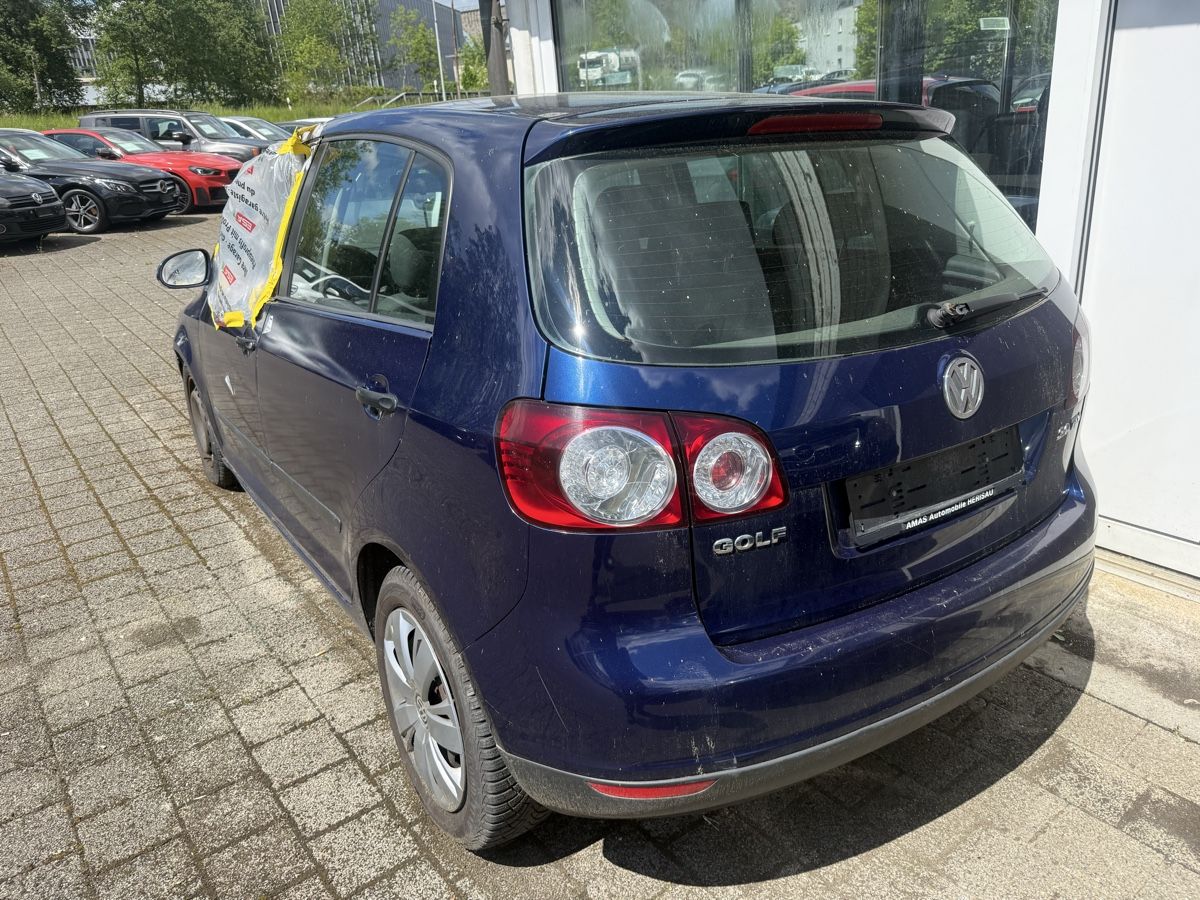 VW Automobili: VW Golf 2.0 TDI, Jg. 2005 - Defekt, Export oder Teile 53 – Usato da Herisau venduto da driti01 5