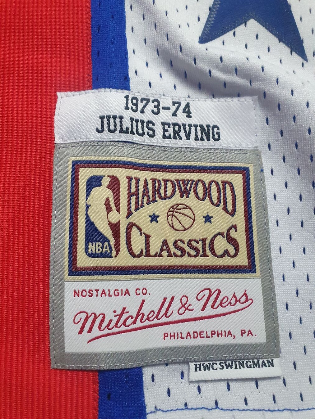 Mitchell & Ness Canottiere & Pantaloni: Mitchell & Ness Erving NY Nets 32 Jersey Gr. M Neu – Nuovo (secondo la descrizione) da St. Gallen venduto da CaliSunshine 2