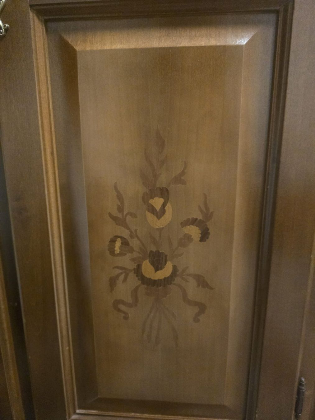 Armadi: HOLZ SCHRANK – Usato da LUZERN venduto da inf_vbt7 2