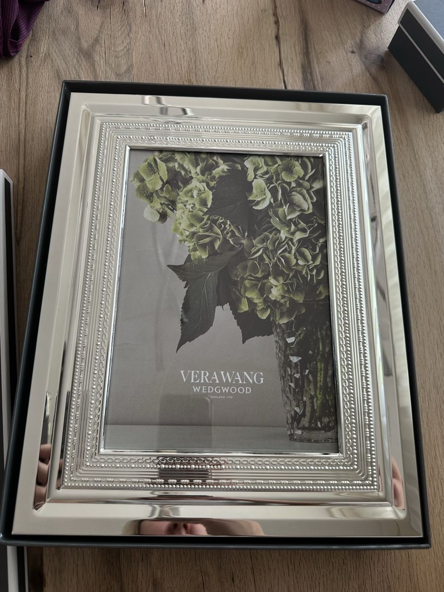 Cornici: Vera Wang Bilderrahmen von Wedgwood, versilbert – Nuovo e nell'imballaggio originale da Glattbrugg venduto da SMusic98 1