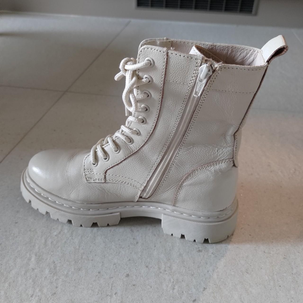 Dosenbach Damenschuhe: Beige Lederstiefel – Gebraucht aus Elgg von blumig123 2
