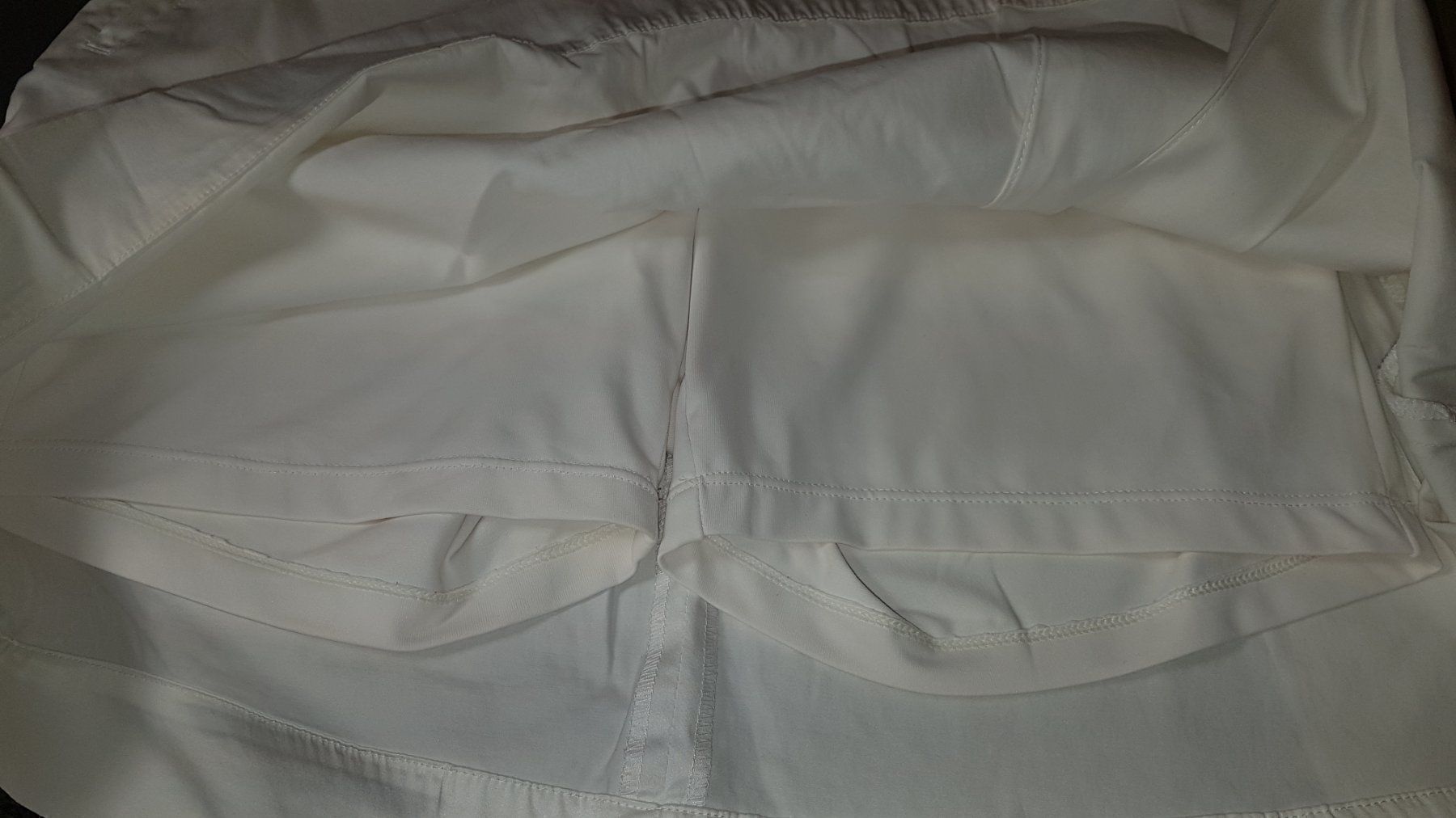 Ralph Lauren Gonne: Ralph Lauren Golf Gr 8 M Rock – Usato da Gwatt (Thun) venduto da Letzte-Chance-III 9