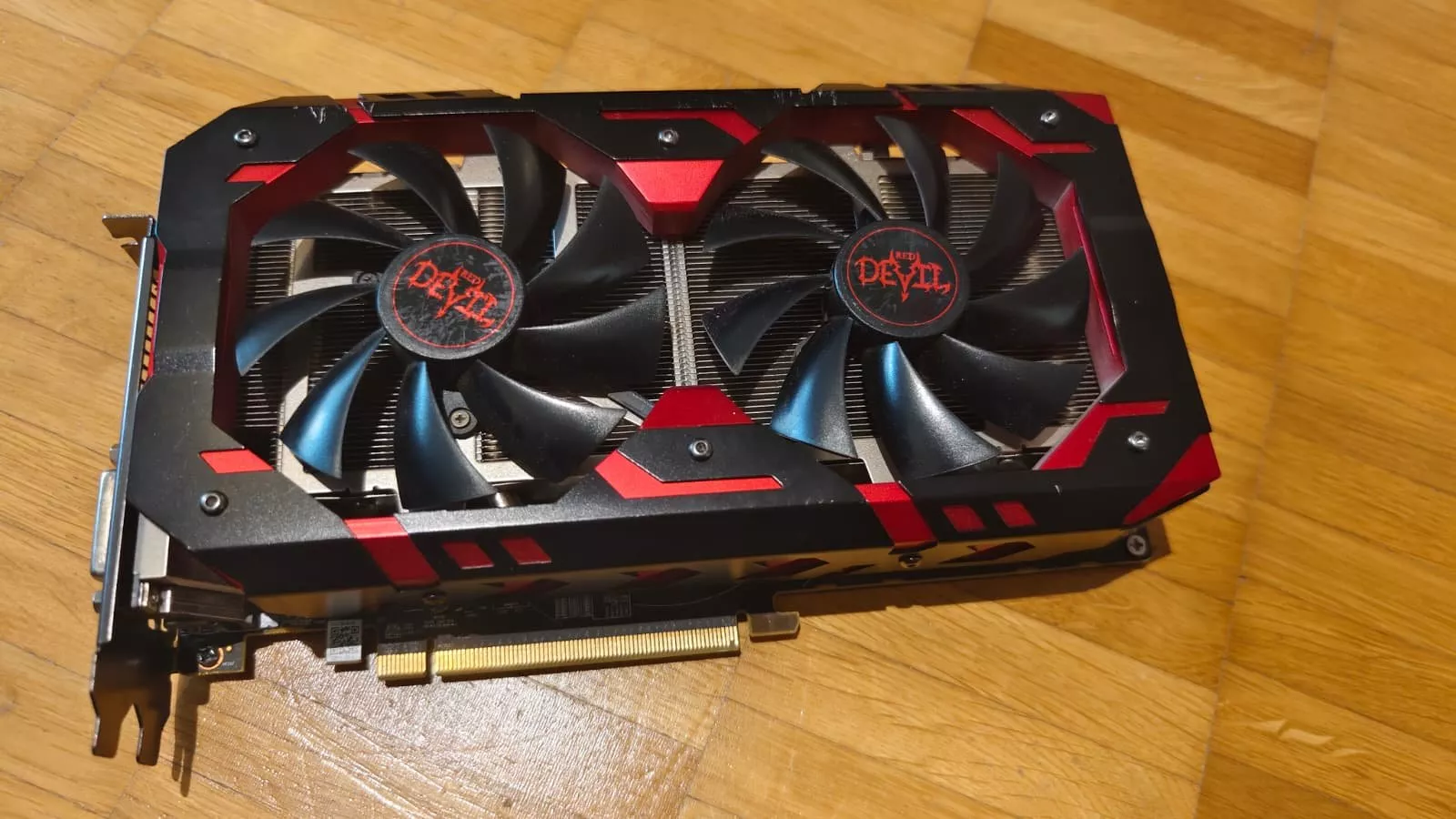 Amd Schede grafiche: Seltene Powercolor Red Devil RX 580 8GB – Usato da Jona venduto da Kapuzinermoench