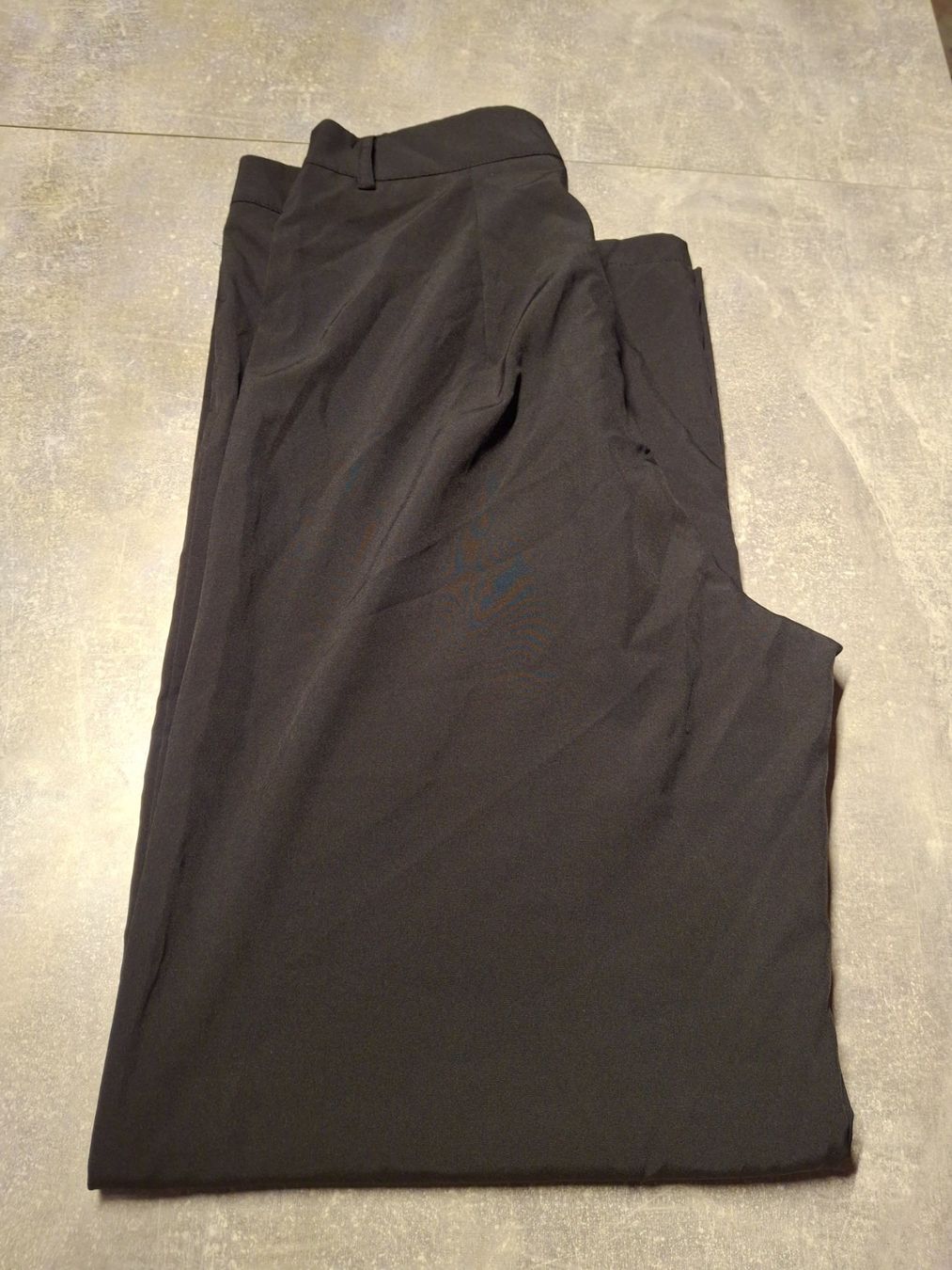 Shein Pantaloni: Pantalon fluide noir taille 36 marque Shein – Usato da Villiers venduto da san_jn5w 7