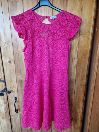 Robe Claudie Pierlot rose dentelle taille 40 - Été chic!