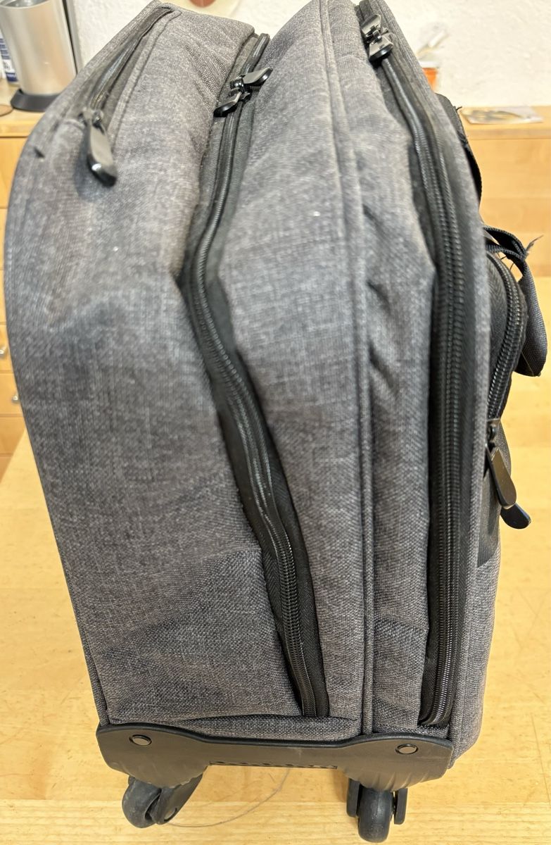 Valigie: Reisetasche – Usato da Rorschach venduto da RachelSchuler 2