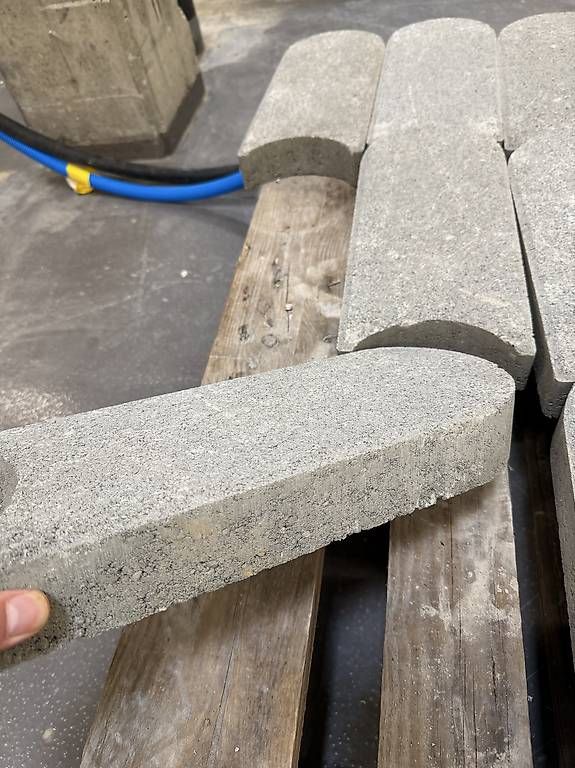 Rivestimenti per pavimenti: Rasenkante Stein Restposten – Nuovo e nell'imballaggio originale da Muttenz venduto da Serkan013 3