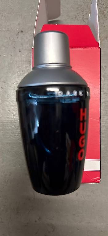 Profumi & Eau de Toilette: Hugo Boss Dark Blue Eau de Toilette – Usato da Binningen venduto da Bebbi28 1