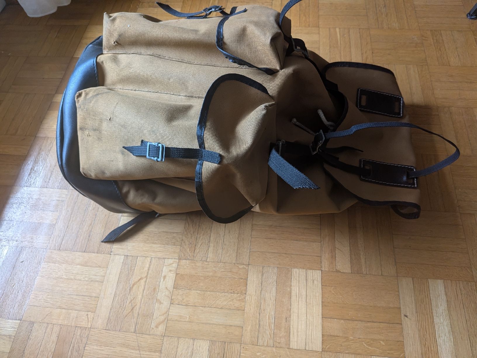 Zaini: Vintage Canvas Rucksack – Usato da zürich venduto da donfebbraio 2