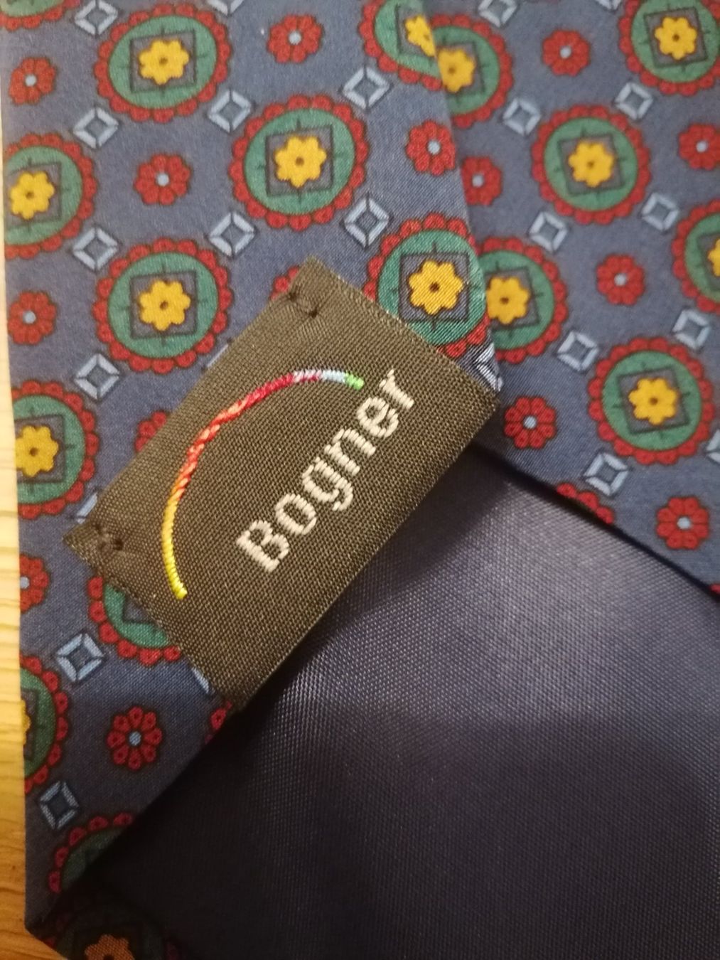 Cravatte: Bogner Krawatte 100% Seide - Nr. 240 – Usato da Basel venduto da vintagecollector 3