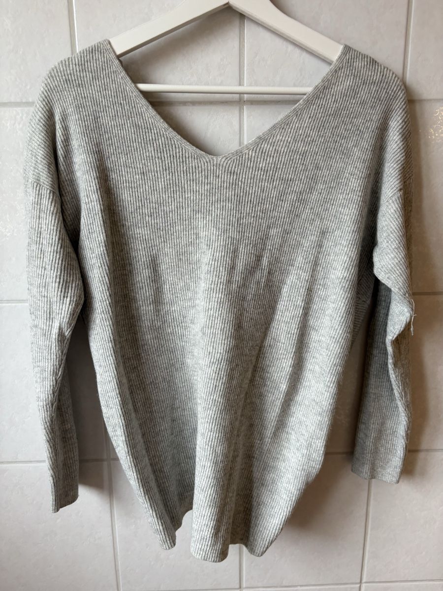 Maglioni & Felpe: Trendiger Strickpullover mit Knoten-Detail, Grösse 34 – Nuovo (secondo la descrizione) da Blumenstein venduto da JeanineTamara 1