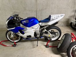 SUZUKI GSX-R 750 K2 (moto de circuit)