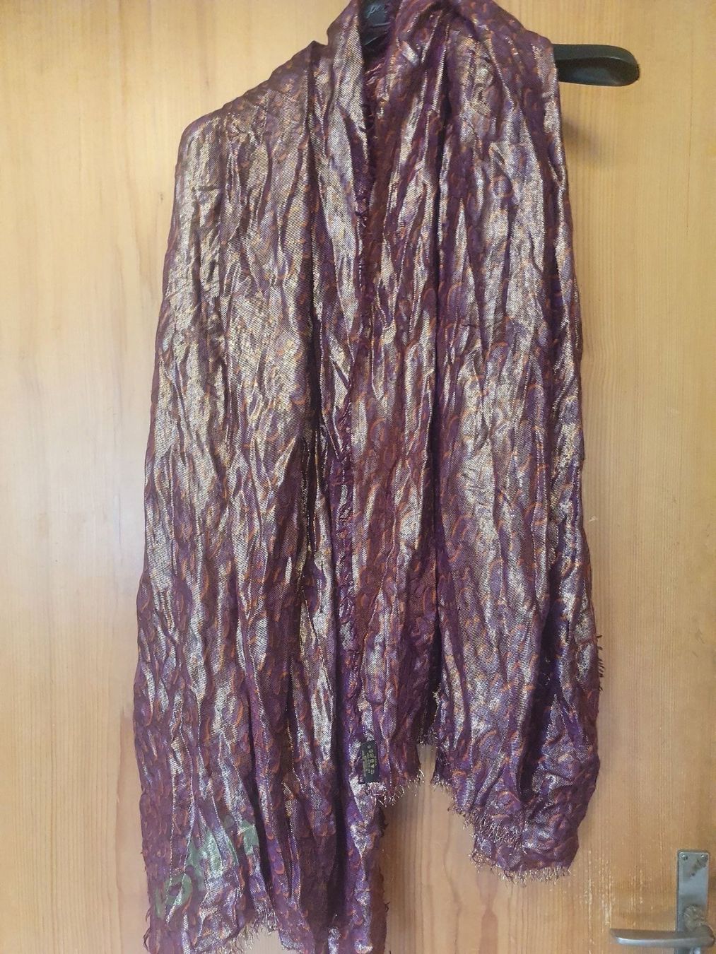 Foulards & écharpes: Louis Vuitton Schal Disco Prune NP 1120.-- – D'occasion à Emdthal par kasira 1