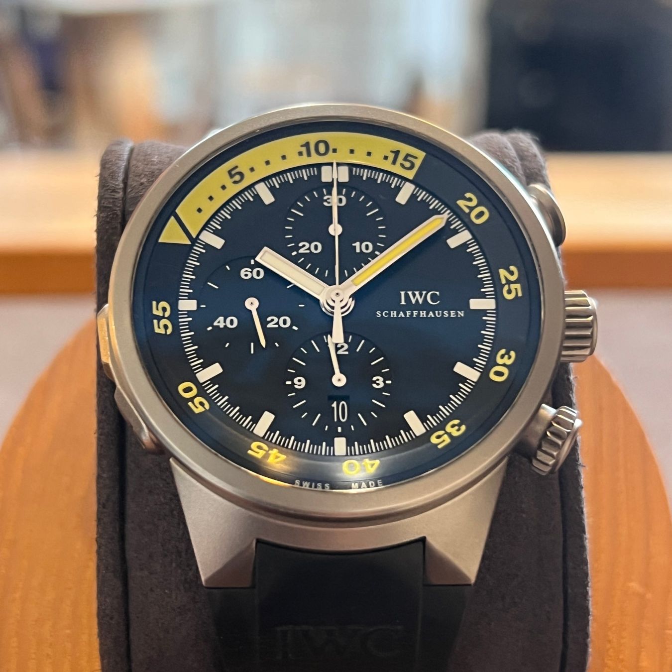 IWC Uhren: FLASH SALE IWC Aquatimer Titanium Chronograph Automatic IW37 – Gebraucht aus Carouge GE von Watchaser