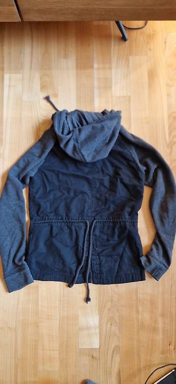 Hollister Giacche: Hollister Jäckchen Übergangsjacke S – Usato da Effretikon venduto da suhini01 1