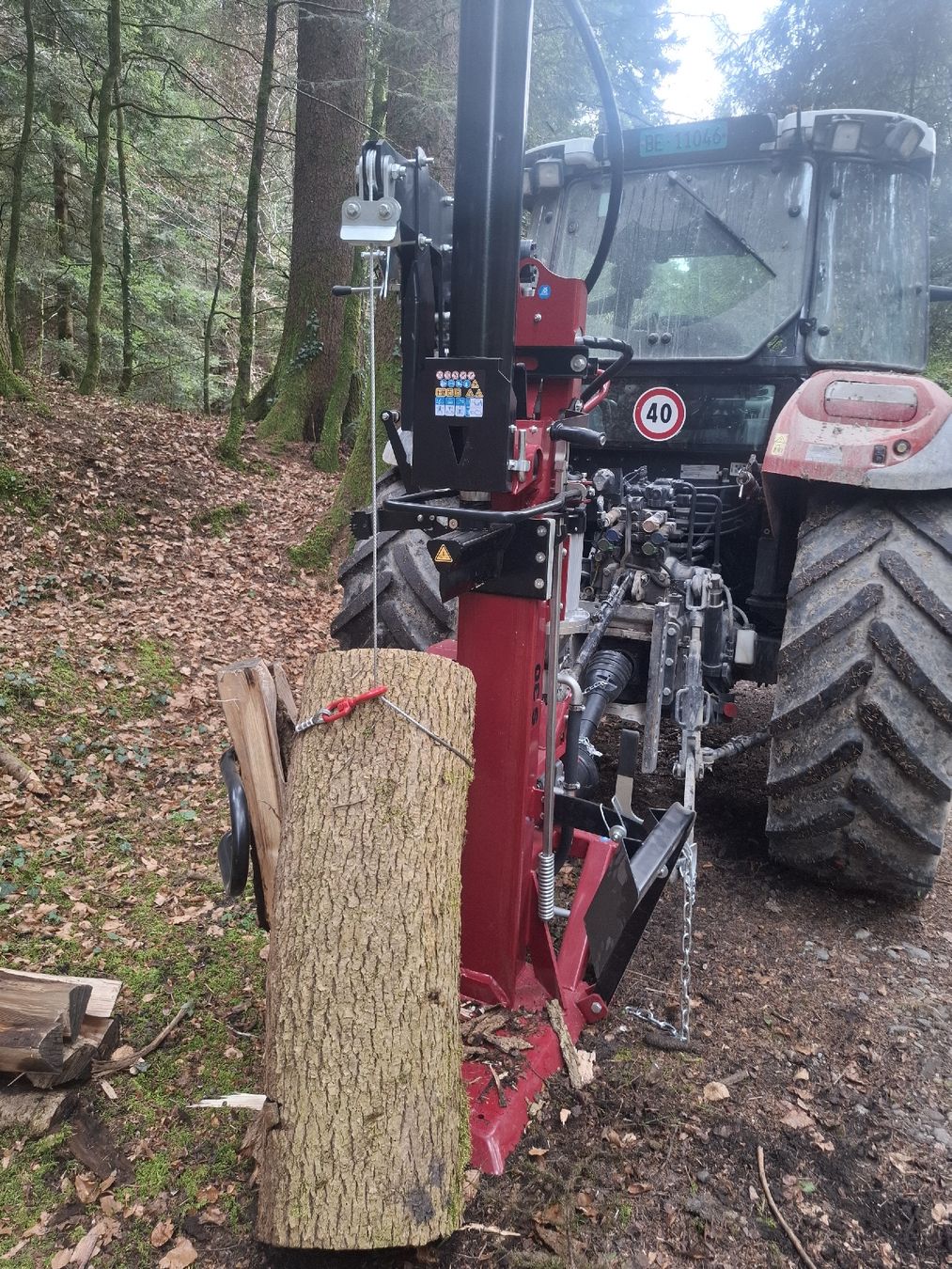Tutte le macchine: Spaltmaschine mit Seilwinge – Usato da Ortschwaben venduto da Hof.Bern 6