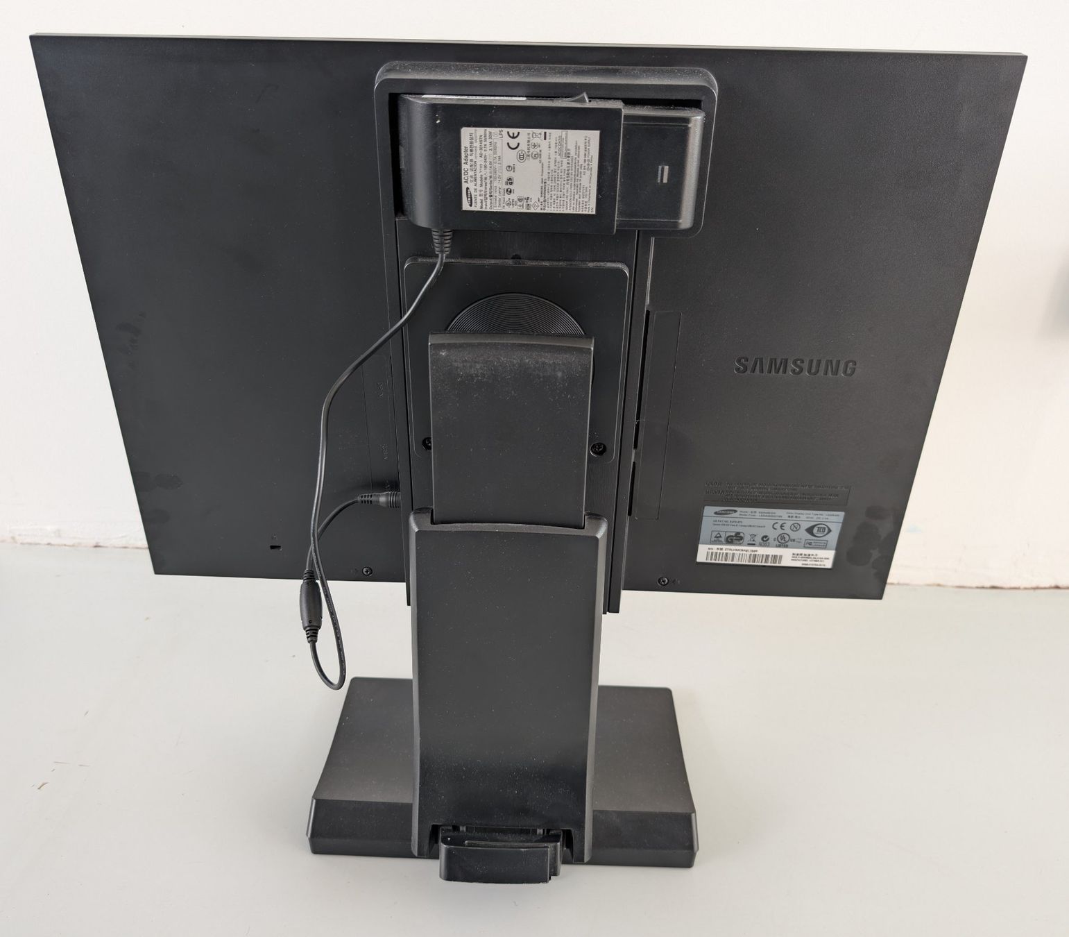Samsung Monitor: Samsung 22" Monitor - SyncMaster S22A450DW – Usato da Dietlikon venduto da ComdatAG 1