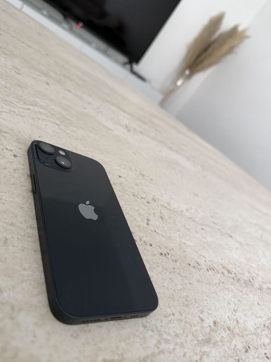 Apple Telefoni cellulari / Smartphones: iPhone 13 Midnight 128 Go avec chargeur  – Usato da Geneveys-Coffrane venduto da der_9ktt 1
