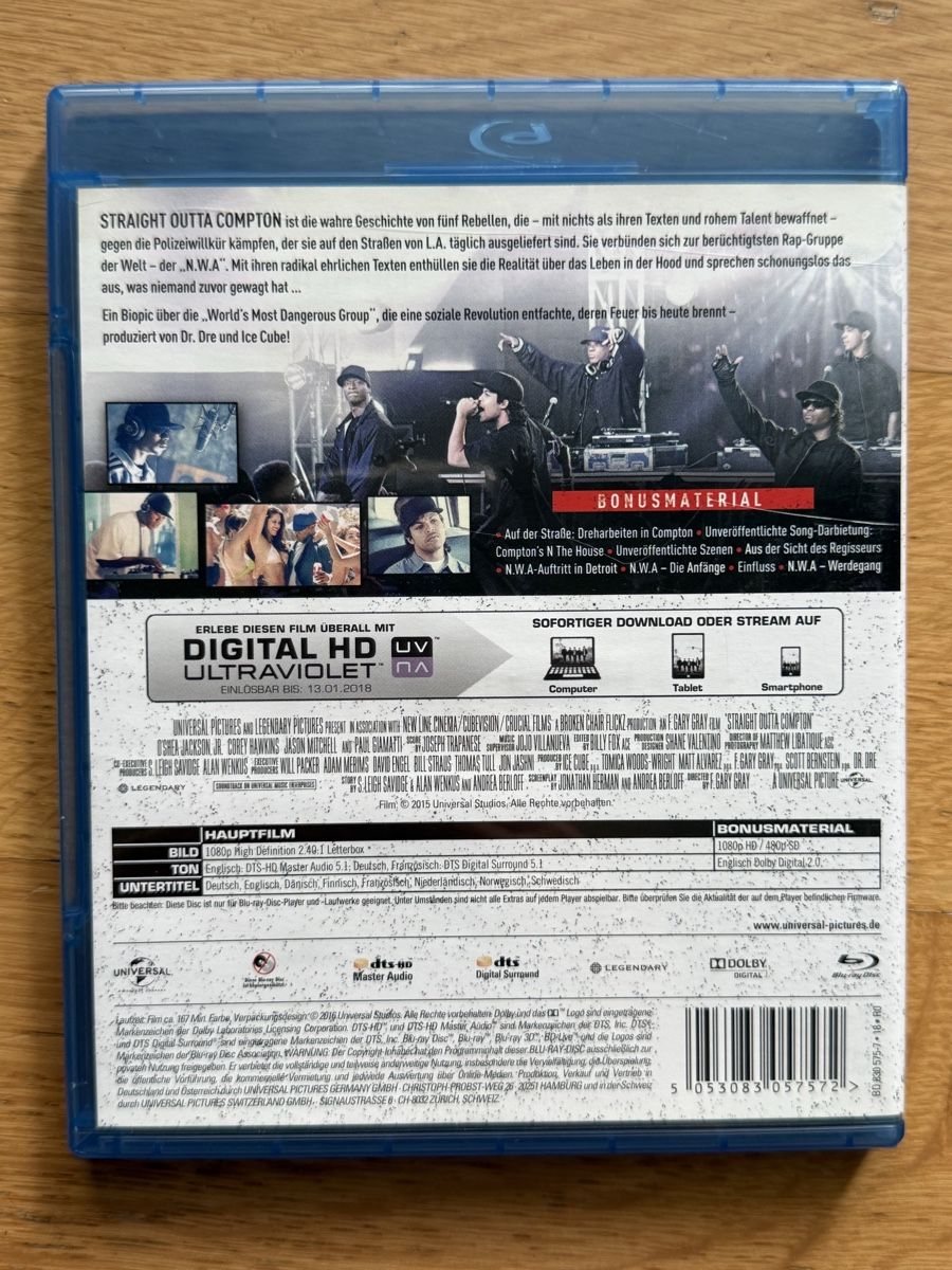 Alle DVDs: Straight Outta Compton - Blu-ray Director's Cut – Gebraucht aus Kölliken von nerdorado 1