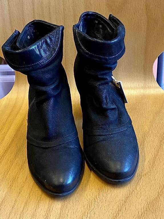 Scarpe da donna: Bottines noires San Marina Taille 39 – Usato da Cheseaux-Lausanne venduto da Fannelle01 3