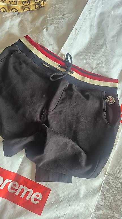 Pantalons: Moncler jogger pants – D'occasion à Lugano par Ceruttig 2