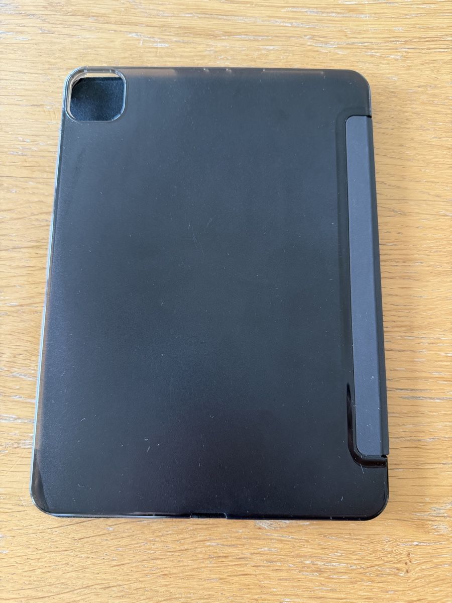 Covers & Borse: iPad pro 11’ 4gen Cover – Usato da Basel venduto da hil_wjv8 2