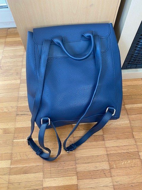 Zaini: Schöner Valentino Rucksack – Nuovo (secondo la descrizione) da Gossau Sg venduto da olles 2