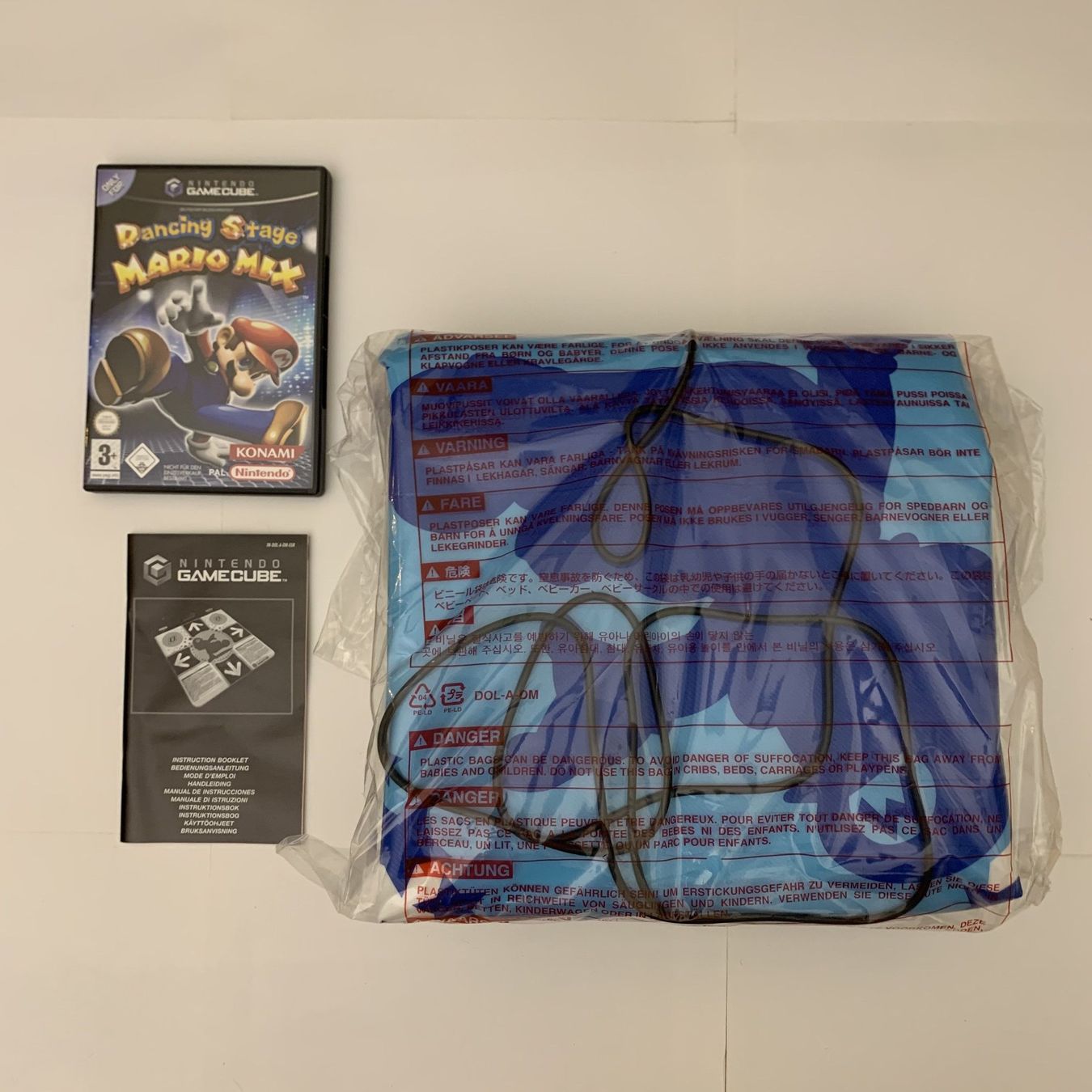 Nintendo Giochi: Game Cube Action Pad mit Dancing Stage - Mario Mix - OVP – Usato da Zürich venduto da Mephisto87 2