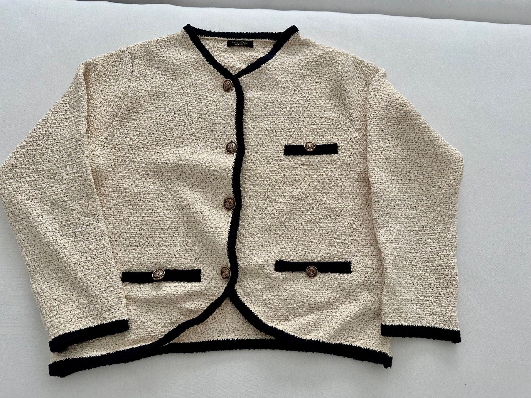 Massimo Dutti Maglioni & Felpe: Massimo Dutti Cardigan – Nuovo (secondo la descrizione) da Dallenwil venduto da ZD2019