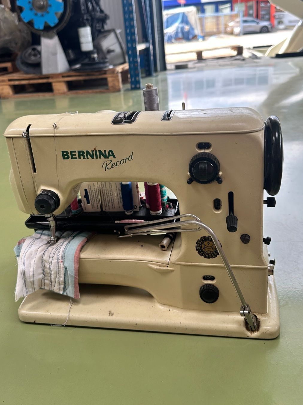 Bernina Nähmaschinen: Bernina Record 530 – Gebraucht aus Regensdorf von Powershift2