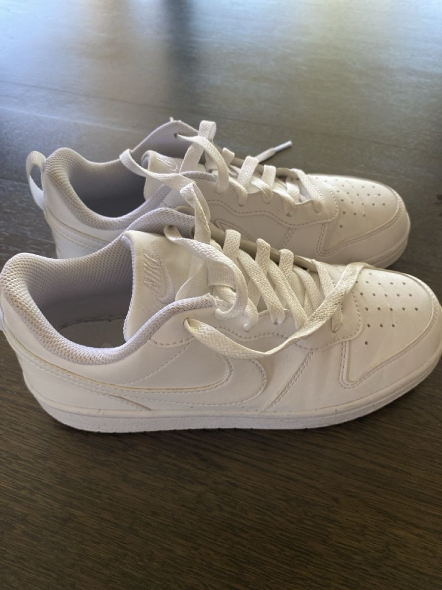 Nike Scarpe da donna: Nike Turnschuhe Weiss Gr.36 – Usato da Zofingen venduto da lin_jcx2