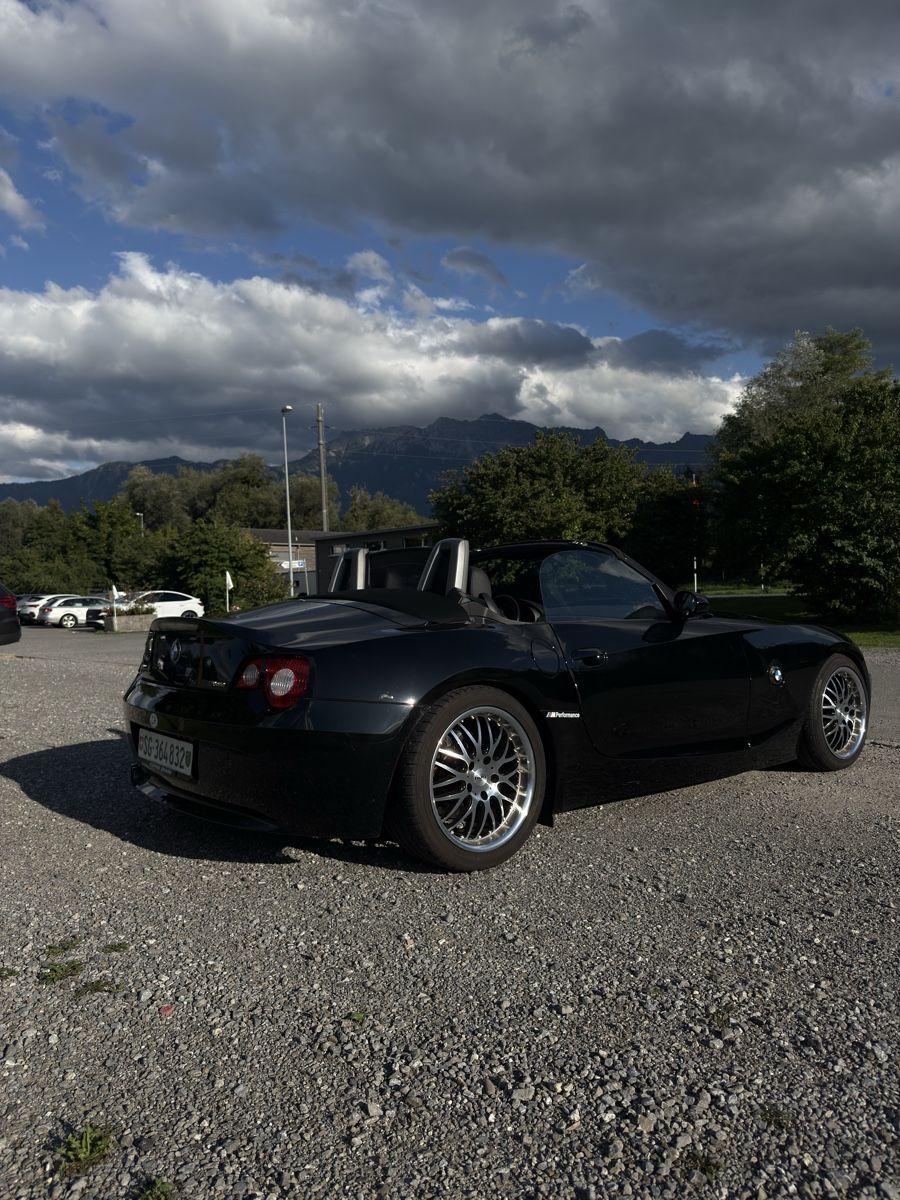 BMW Autos: BMW Z4 3.0 Cabriolet – D'occasion à Gams par neg_jz88 5