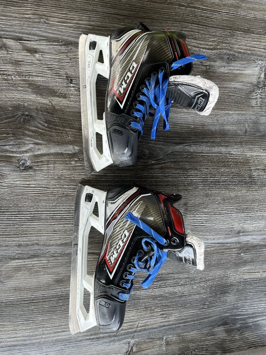 Ccm Pattini da ghiaccio: Eishockey Goalie Schlittschuhe – Usato da Leuzigen venduto da sve_8gm8