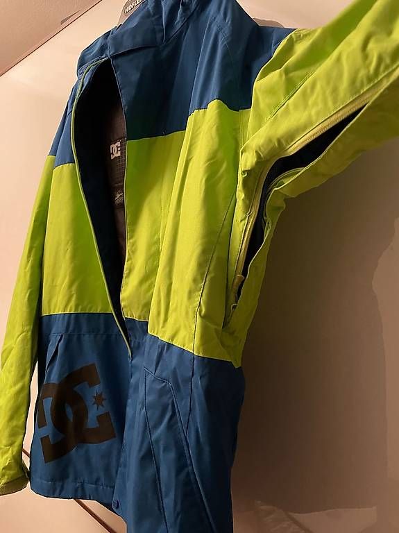 Giacche: DC Snowboardjacke in Grösse L – Usato da Luzern venduto da _Luccer 1