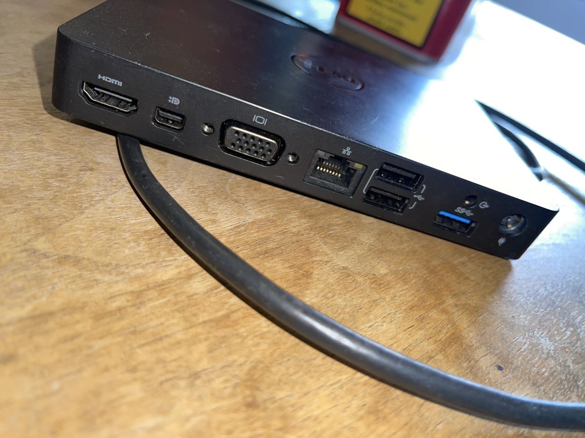 Docking station: Station d'accueil Dell WD15 USB-C  – Difettoso da Genève venduto da Yasasa 2