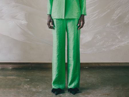 Grüne Designer Stoffhose, weiter Schnitt, neuwertig