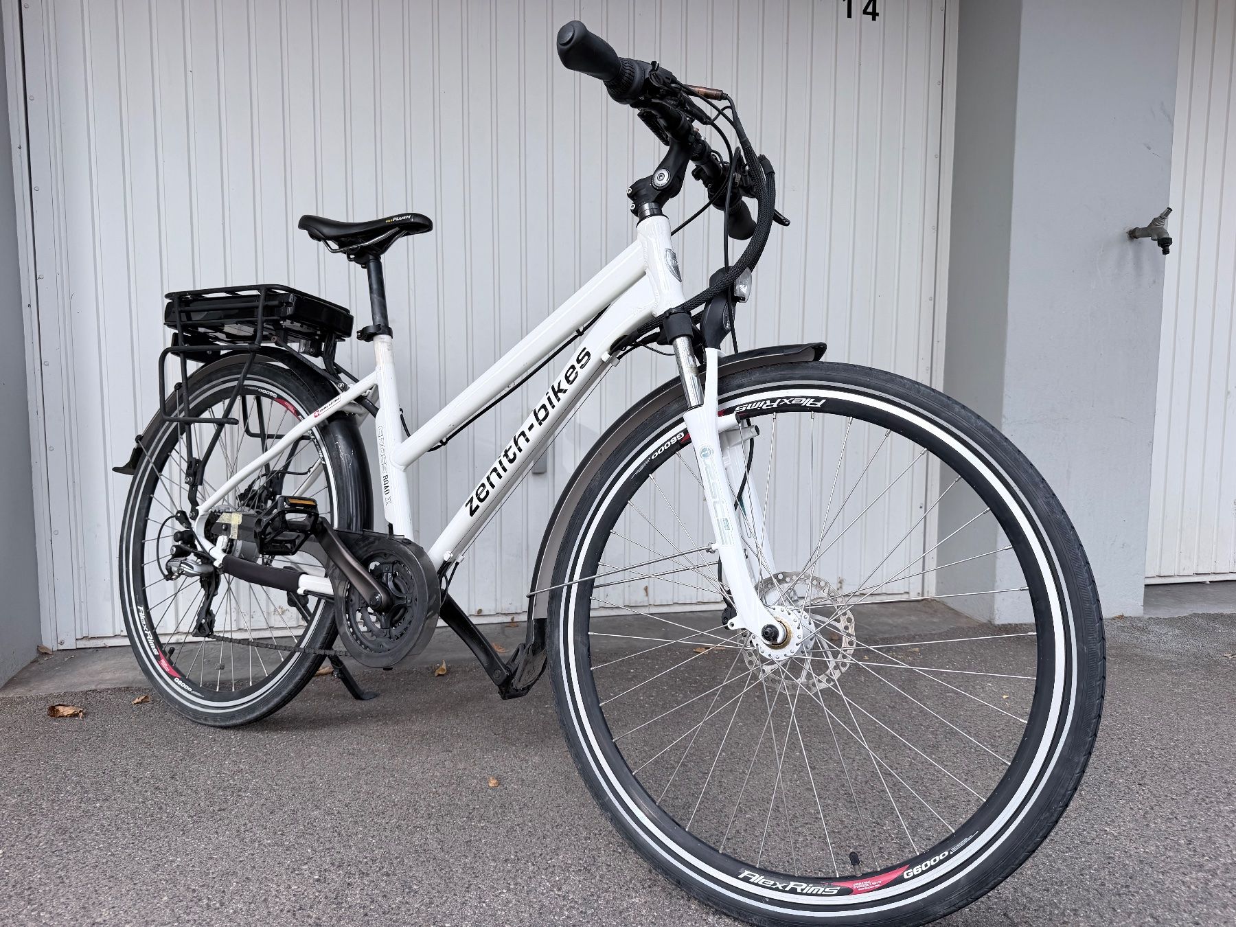 Zenith Bikes Biciclette: Zenith-Bikes Cross Road II E-Bike – Usato da Solothurn venduto da lea_5lxz 1