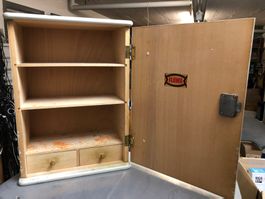 Medikamentenschränkli, Haushaltapothekerschrank aus Holz