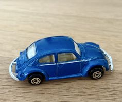 1 VW Käfer Maisto 7.5cm Länge blau