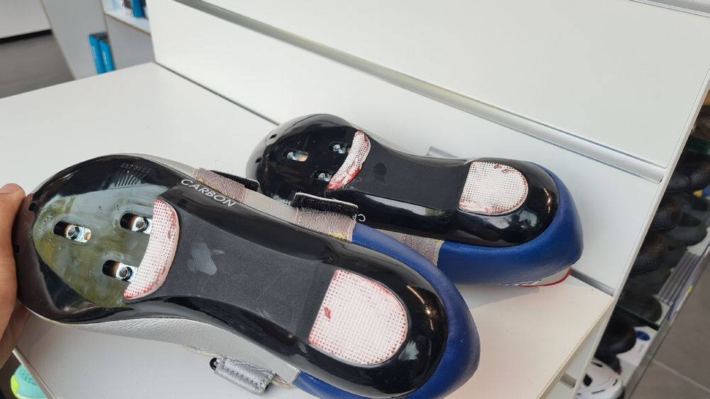 Top 7 des chaussures à plaque carbone 2024 - Jogging international