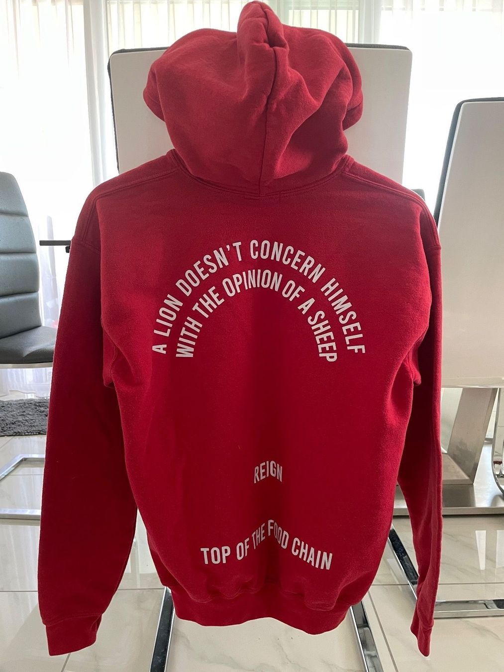 Maglioni & Felpe: Roter Hoodie – Usato da Mägenwil venduto da Lea.SN 1