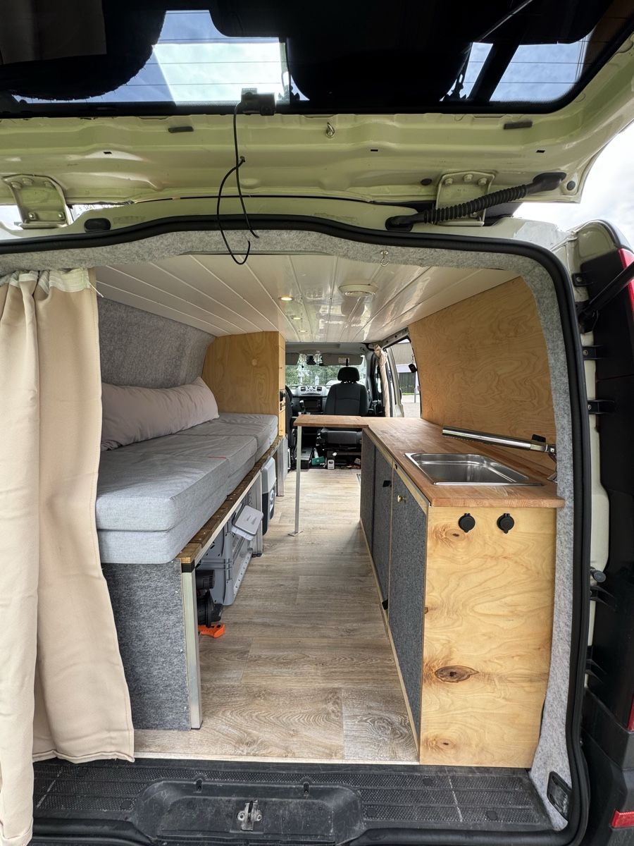Mercedes-Benz Veicoli da campeggio: Mercedes Vito 4x4 Camper / Autark – Usato da Würenlos venduto da pet_h2jk 7
