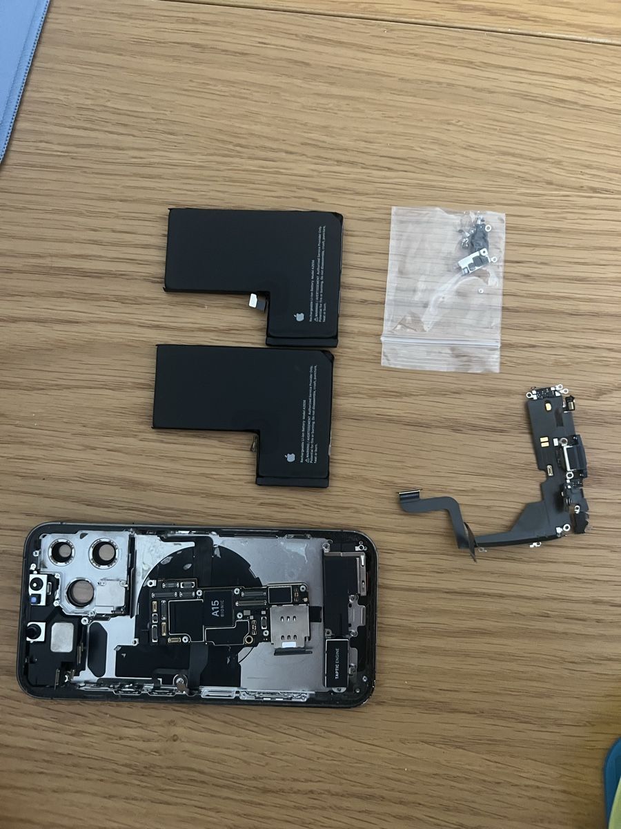 Apple Telefoni cellulari / Smartphones: Iphone 13 Pro für Ersatzteile – Difettoso da Jona venduto da AlejandroK01