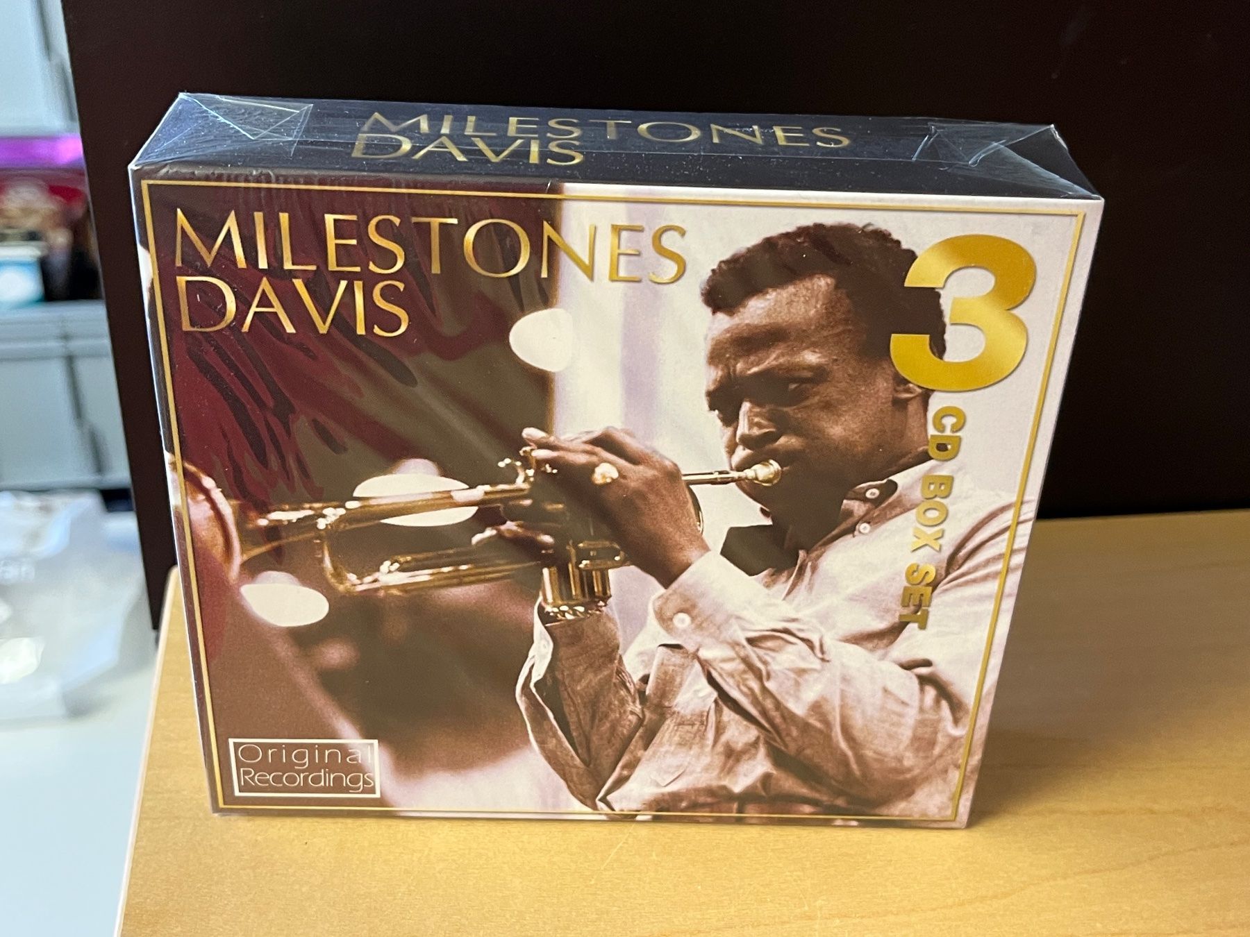 CD: Miles Davis - Milestones - HI21D – Nuovo e nell'imballaggio originale da Küsnacht ZH venduto da swisssales.net