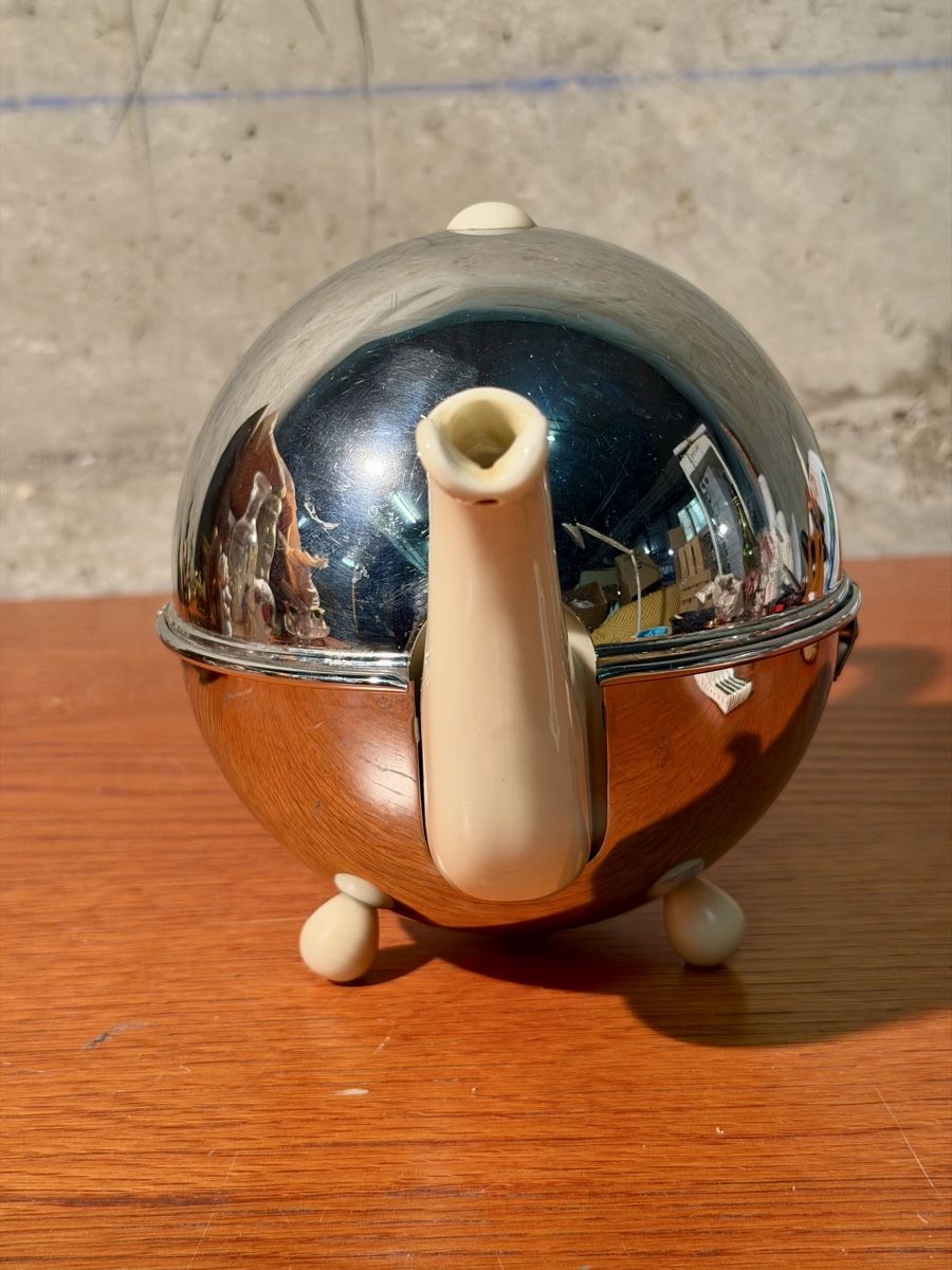 Théières: Vintage Round Teapot - 1920-30’s – D'occasion à Lausanne par artnouveau04 1