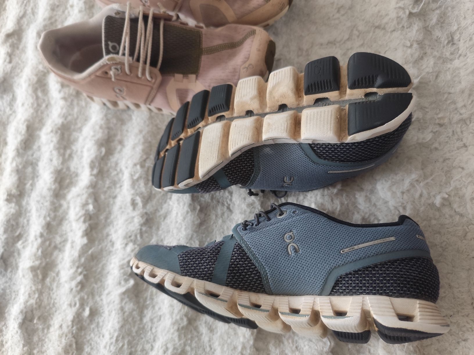On Scarpe da uomo: ON Cloud Sneakers 37.5 & 38.5 – Usato da Oberaegeri venduto da frappe5 3