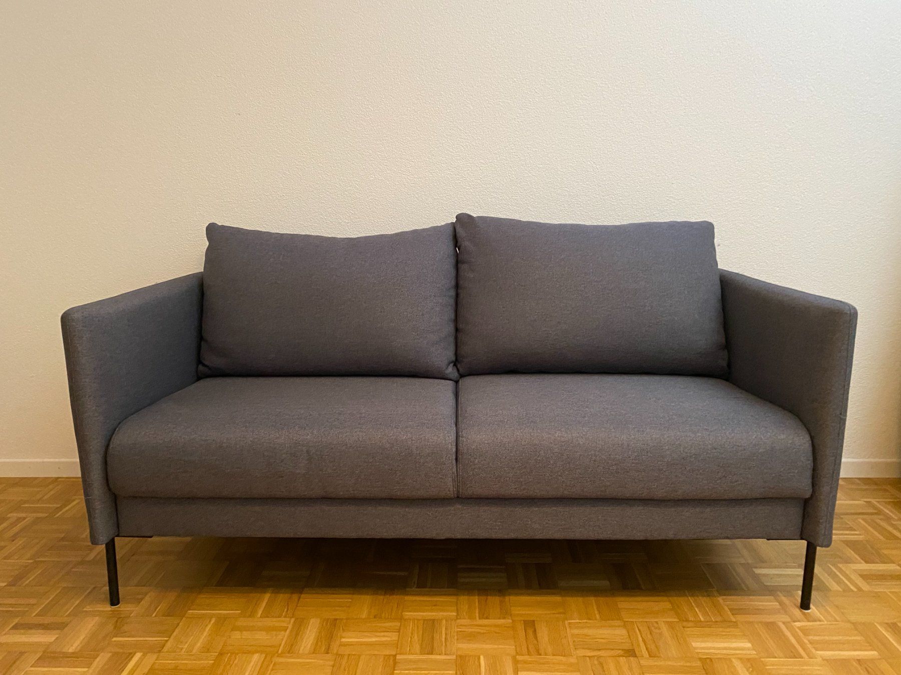 Sofas: Modernes 2er Sofa – D'occasion à Thun par stephschmutz