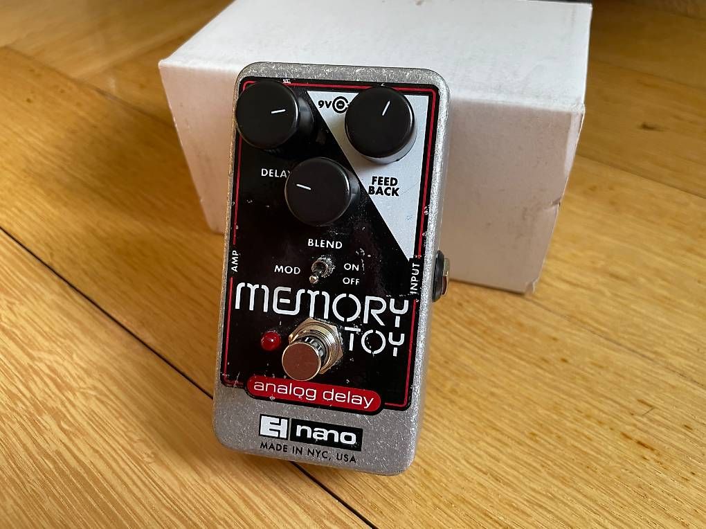 Musikinstrumente: EHX Electro Harmonix Memory Toy Analog Delay Pedal – Gebraucht aus Basel von bruder_jakob
