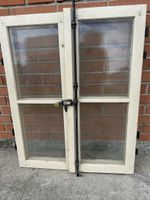 Zu verkaufen zwei Tobel verglaste Flügelfenster